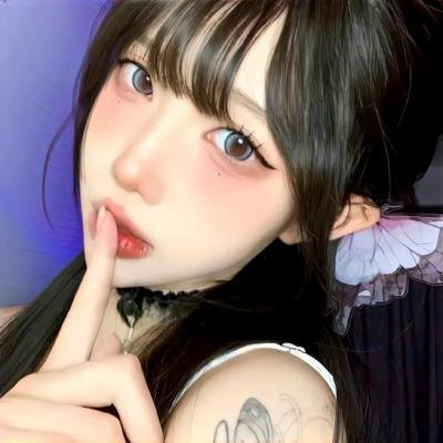 小姐嬉春